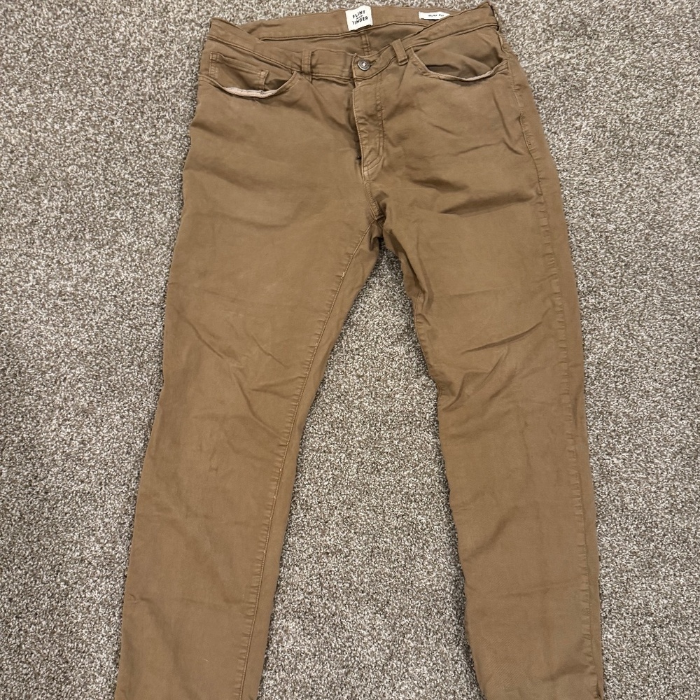 Flint and Tinder 365 khakis slim fit